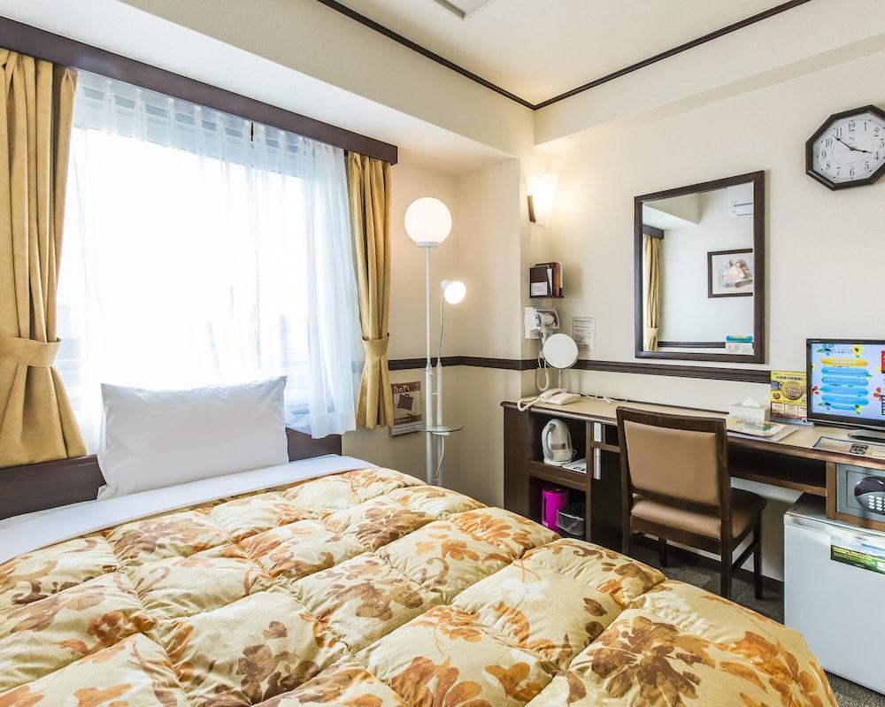 Toyoko Inn Jr Wakayama Eki Higashi Guchi Zewnętrze zdjęcie